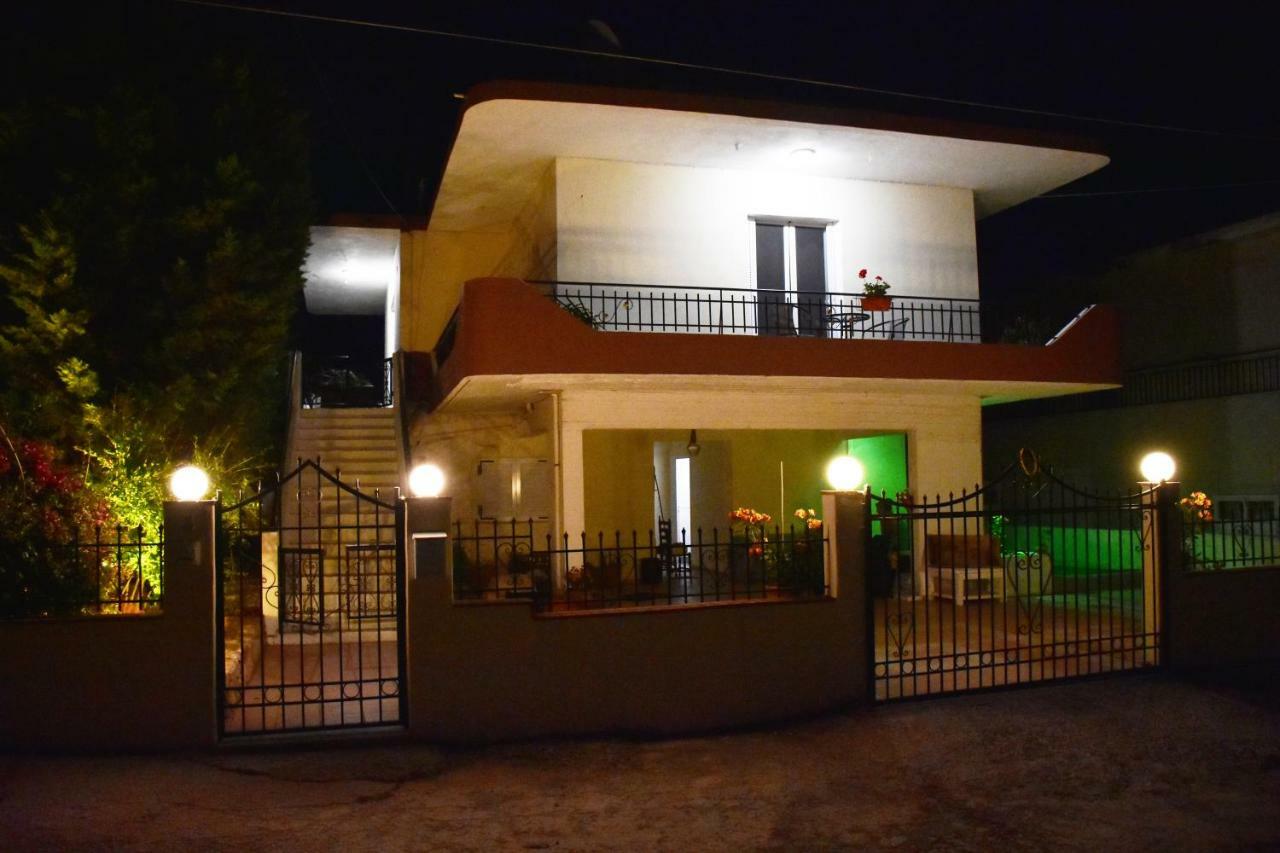 Galotel Agnoudas Near The Airport Markópoulon Exterior foto